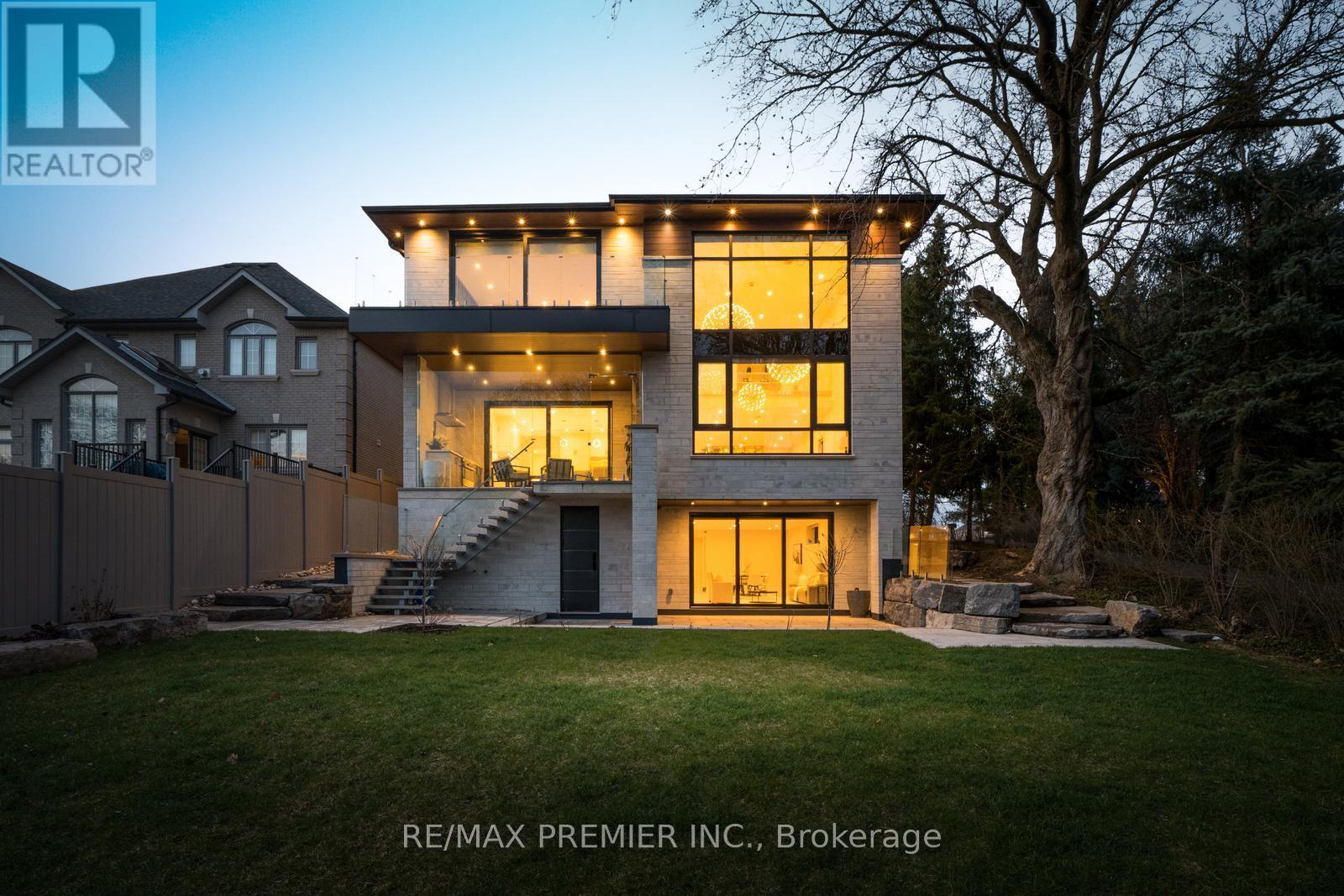 33 Cornelius Parkway, Toronto, Ontario  M6L 2K2 - Photo 49 - W12228001