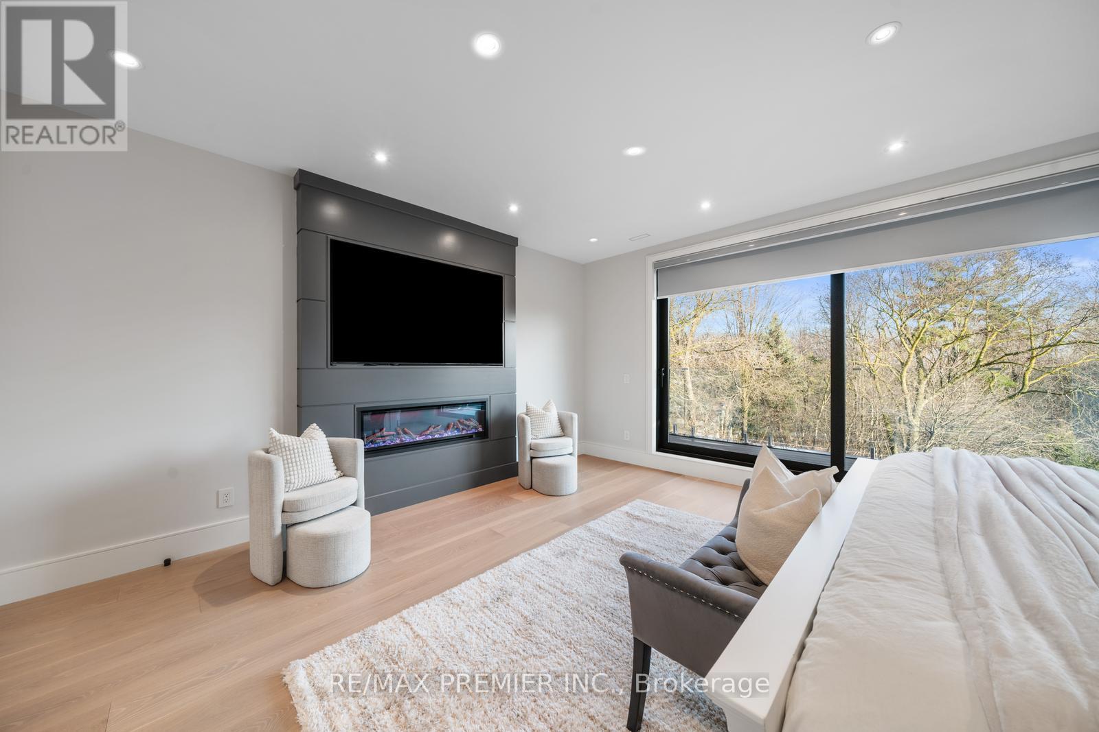 33 Cornelius Parkway, Toronto, Ontario  M6L 2K2 - Photo 26 - W12228001