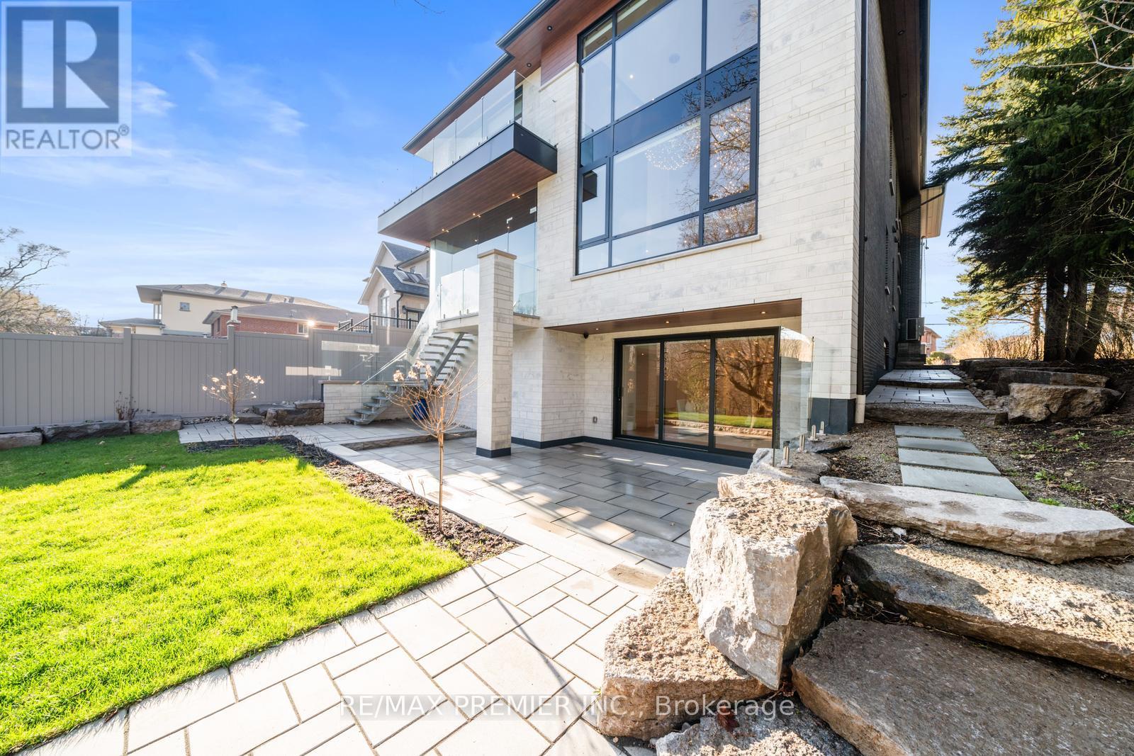 33 Cornelius Parkway, Toronto, Ontario  M6L 2K2 - Photo 42 - W12228001