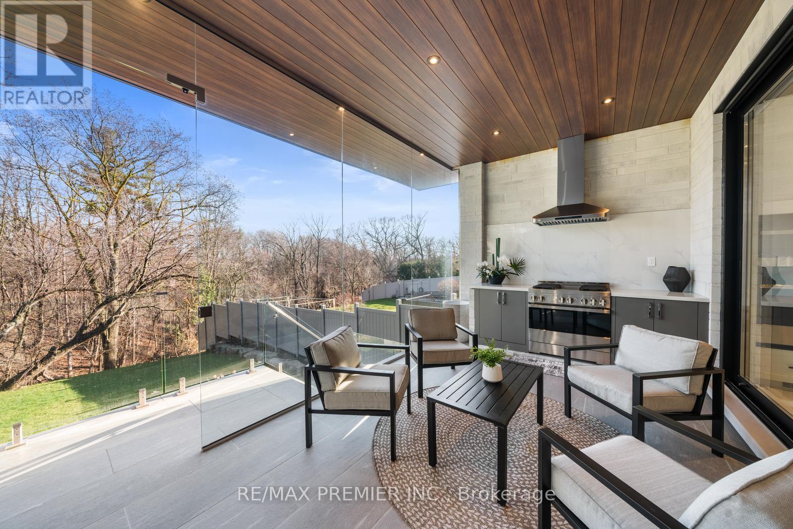 33 Cornelius Parkway, Toronto, Ontario  M6L 2K2 - Photo 46 - W12228001
