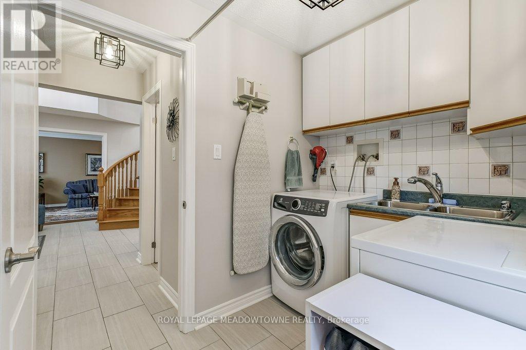 Property at 43 SAMUEL CRESCENT image 5