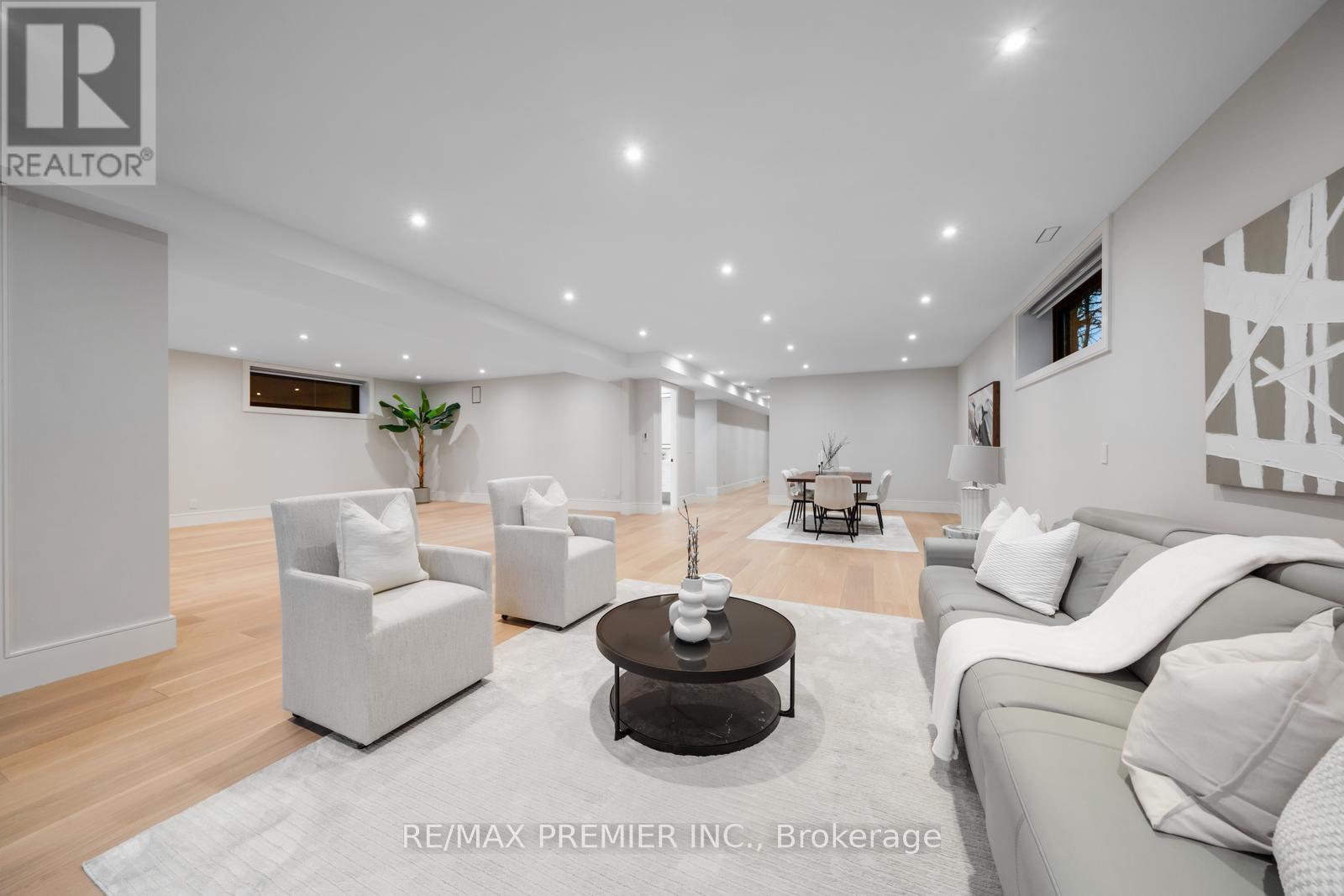 33 Cornelius Parkway, Toronto, Ontario  M6L 2K2 - Photo 39 - W12228001