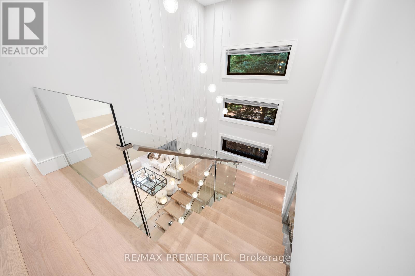 33 Cornelius Parkway, Toronto, Ontario  M6L 2K2 - Photo 23 - W12228001