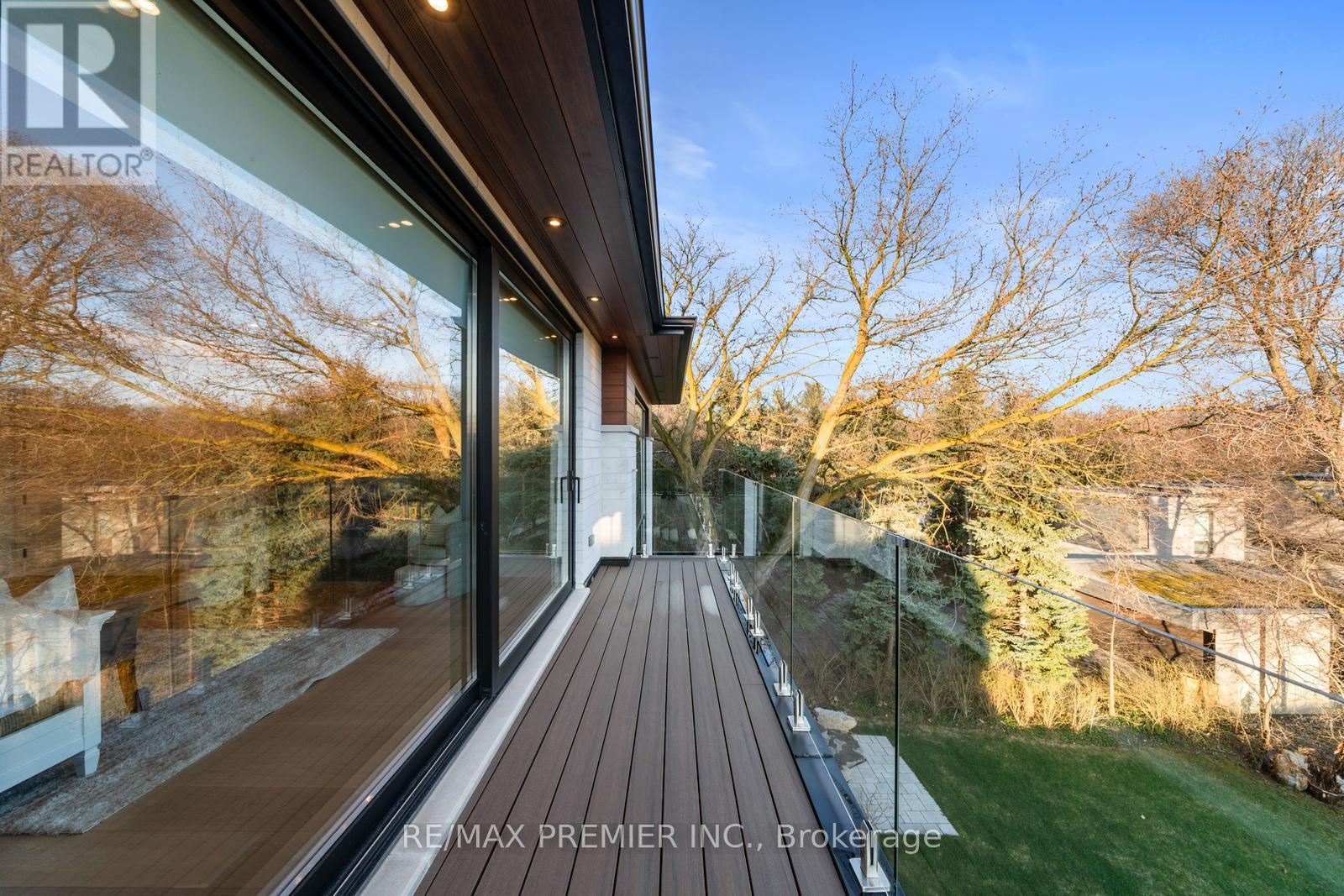 33 Cornelius Parkway, Toronto, Ontario  M6L 2K2 - Photo 28 - W12228001