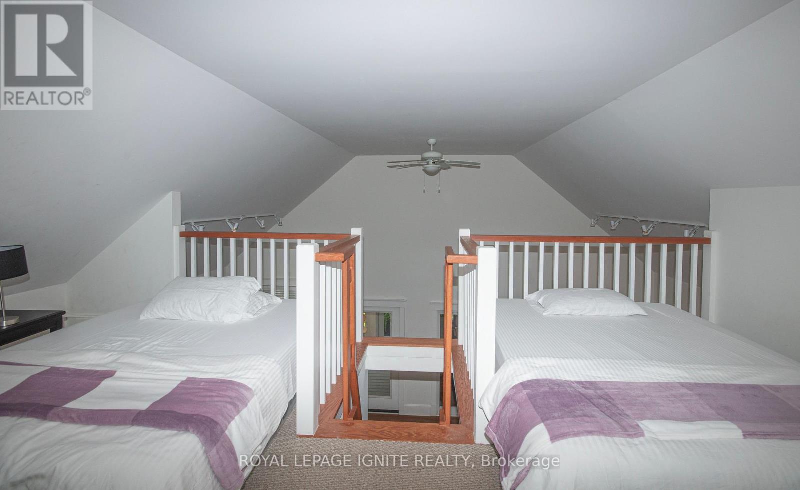 208 - 19 Summer Village Lane, Prince Edward County (Athol), Ontario  K0K 1P0 - Photo 21 - X12219067