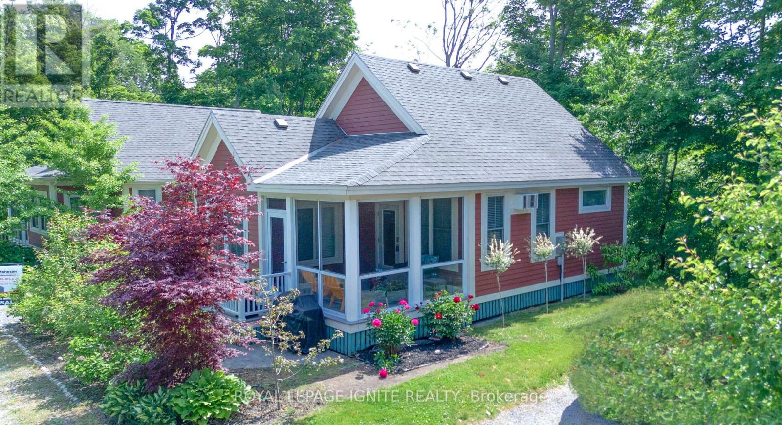 208 - 19 Summer Village Lane, Prince Edward County (Athol), Ontario  K0K 1P0 - Photo 36 - X12219067