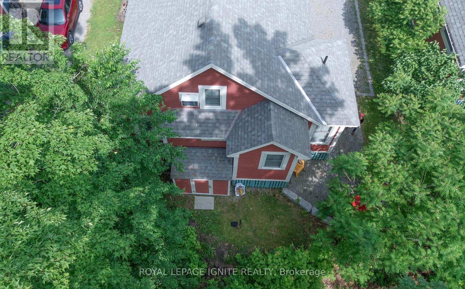 208 - 19 Summer Village Lane, Prince Edward County (Athol), Ontario  K0K 1P0 - Photo 39 - X12219067