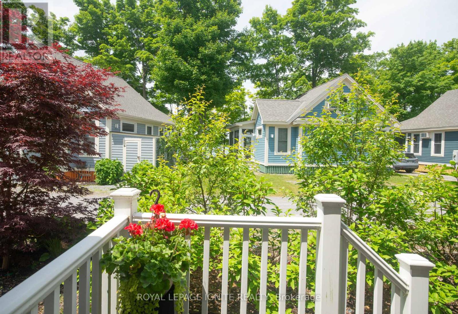 208 - 19 Summer Village Lane, Prince Edward County (Athol), Ontario  K0K 1P0 - Photo 31 - X12219067