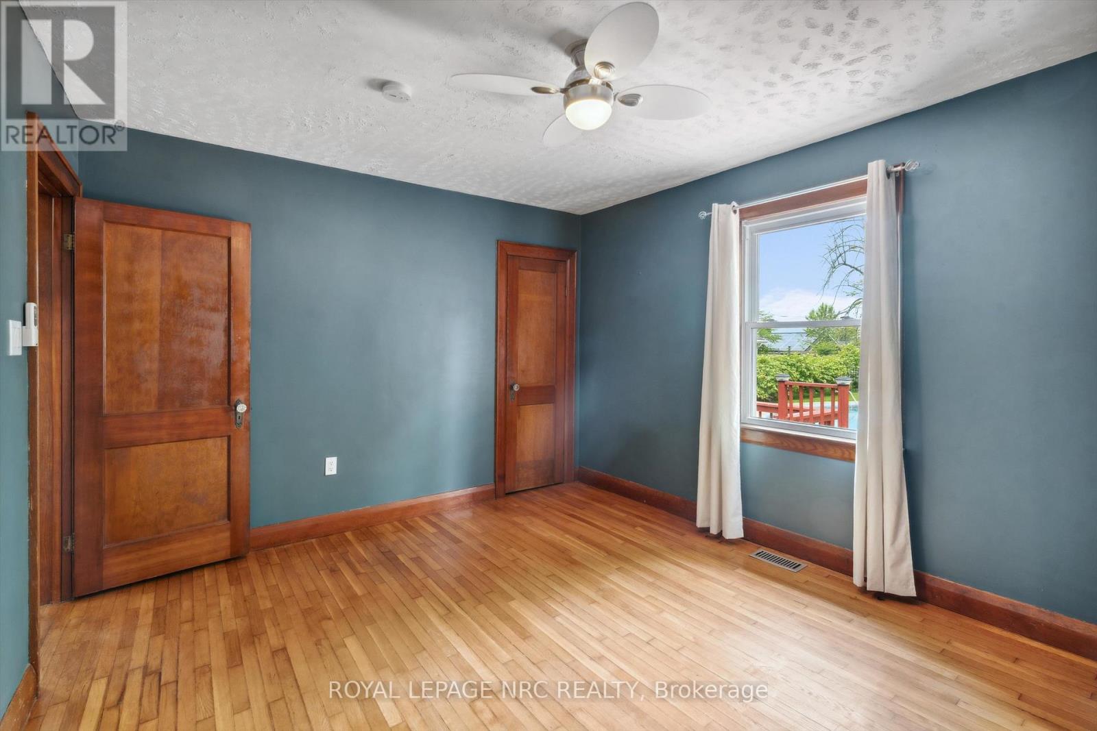 236 Highland Avenue, Fort Erie, Ontario  L2A 2X7 - Photo 15 - X12228607