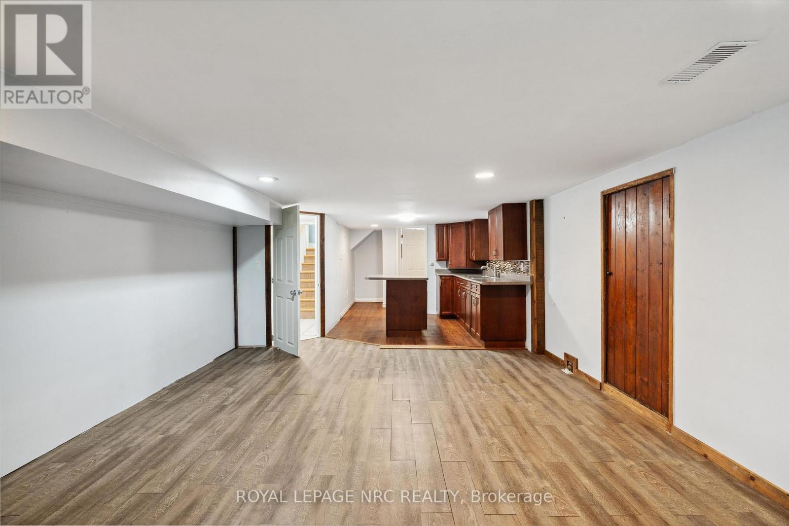 236 Highland Avenue, Fort Erie, Ontario  L2A 2X7 - Photo 24 - X12228607
