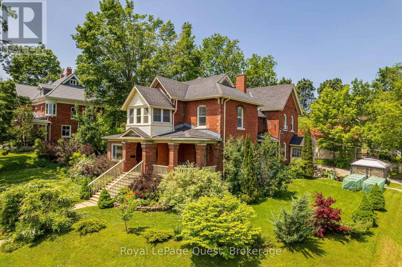 Property at 120 BRANT STREET E image 1