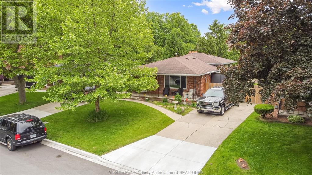 7182 Isabelle Court, Windsor, Ontario  N8S 4J7 - Photo 2 - 25015396