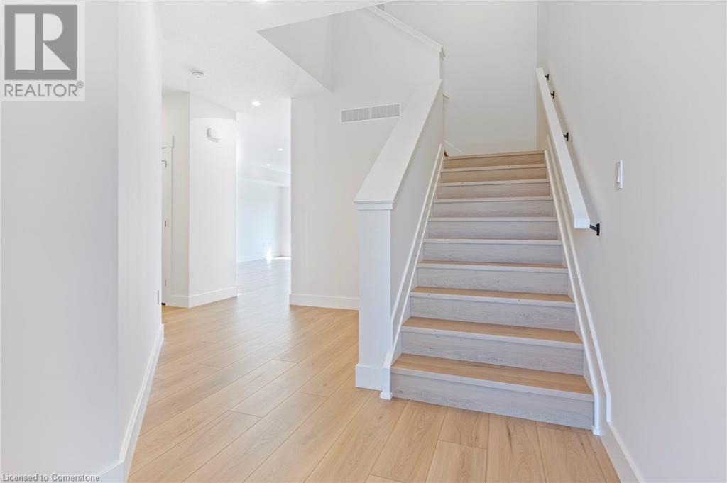 Property at 123 AMBER Street image 4