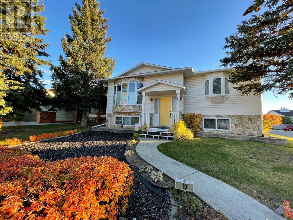 Property at 19 Cedardale Hill SW image 3