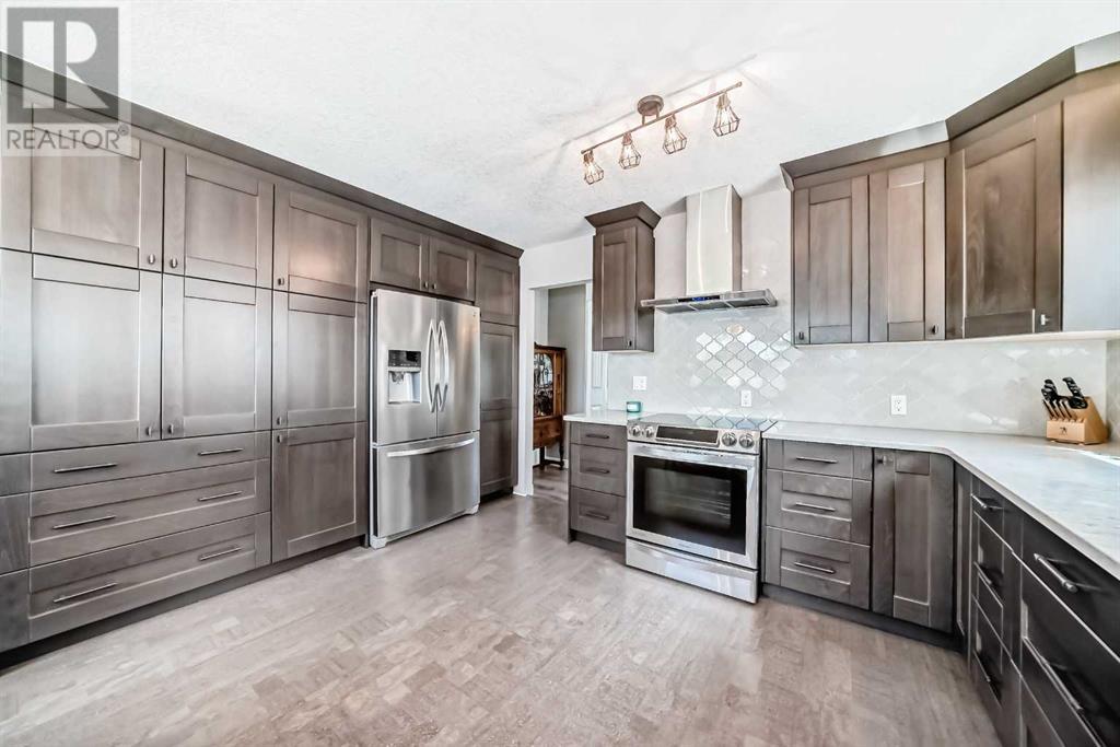Property at 19 Cedardale Hill SW image 5