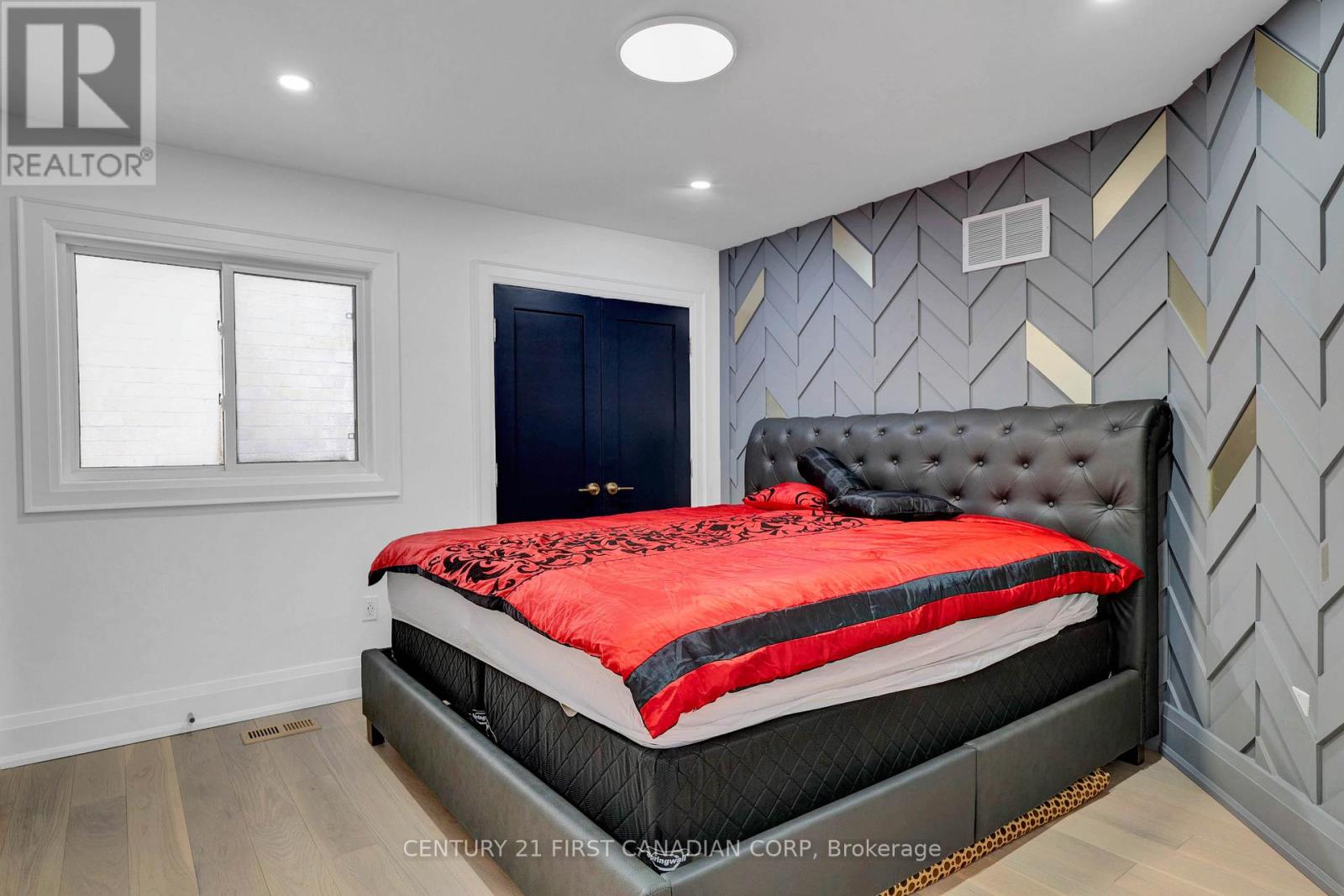 4 Freshspring Drive, Brampton (Sandringham-Wellington), Ontario  L6R 3H6 - Photo 33 - W12228854
