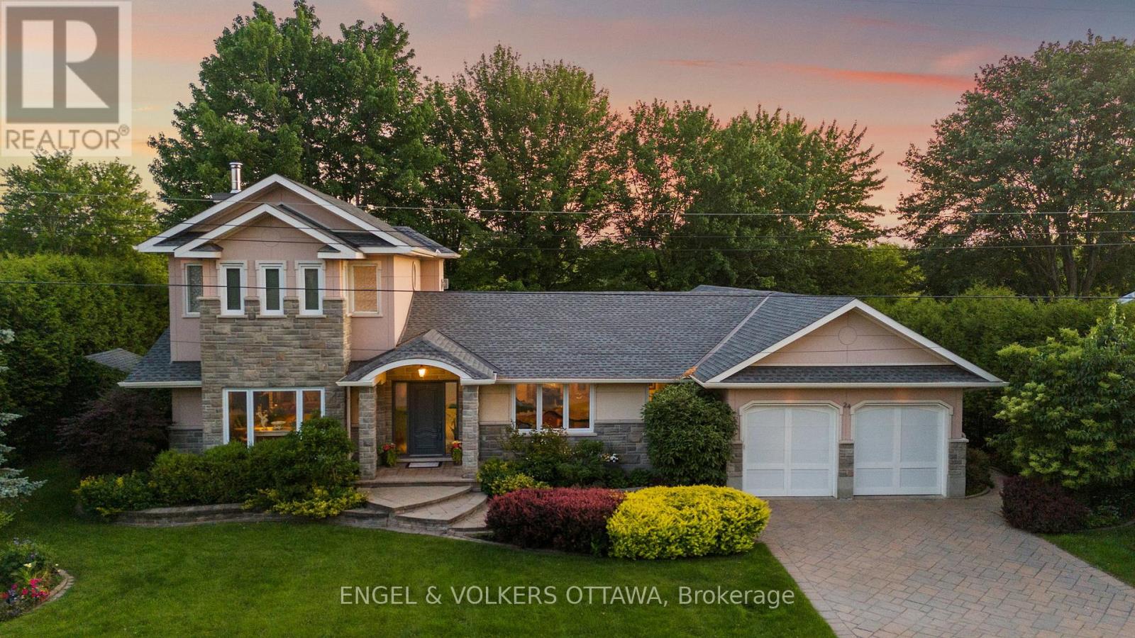 24 DORIS AVENUE, Ottawa, Ontario
