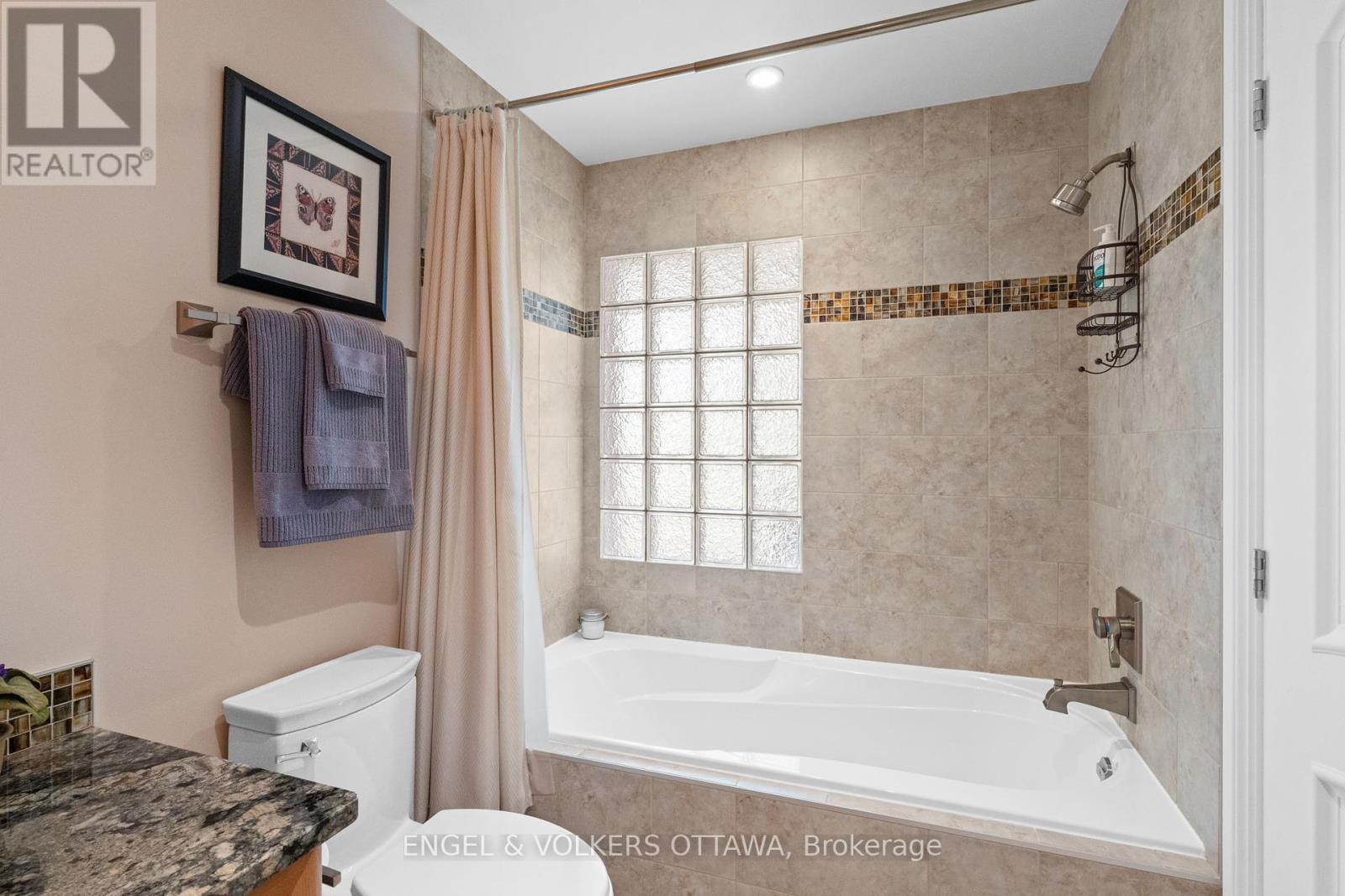 24 Doris Avenue, Ottawa, Ontario  K1T 3W8 - Photo 30 - X12228876