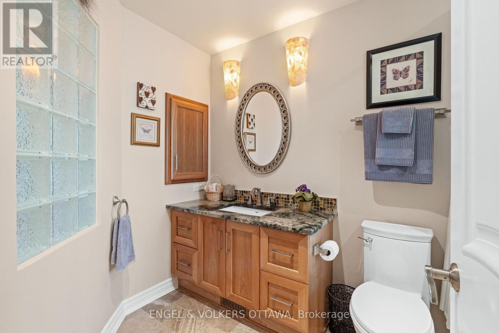 24 Doris Avenue, Ottawa, Ontario  K1T 3W8 - Photo 31 - X12228876