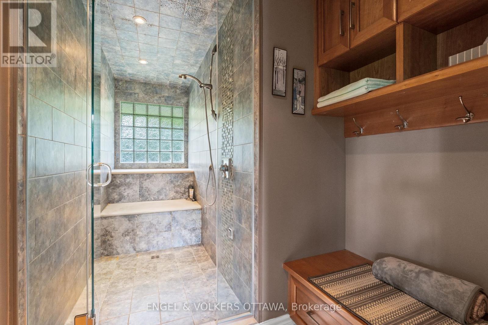 24 Doris Avenue, Ottawa, Ontario  K1T 3W8 - Photo 32 - X12228876