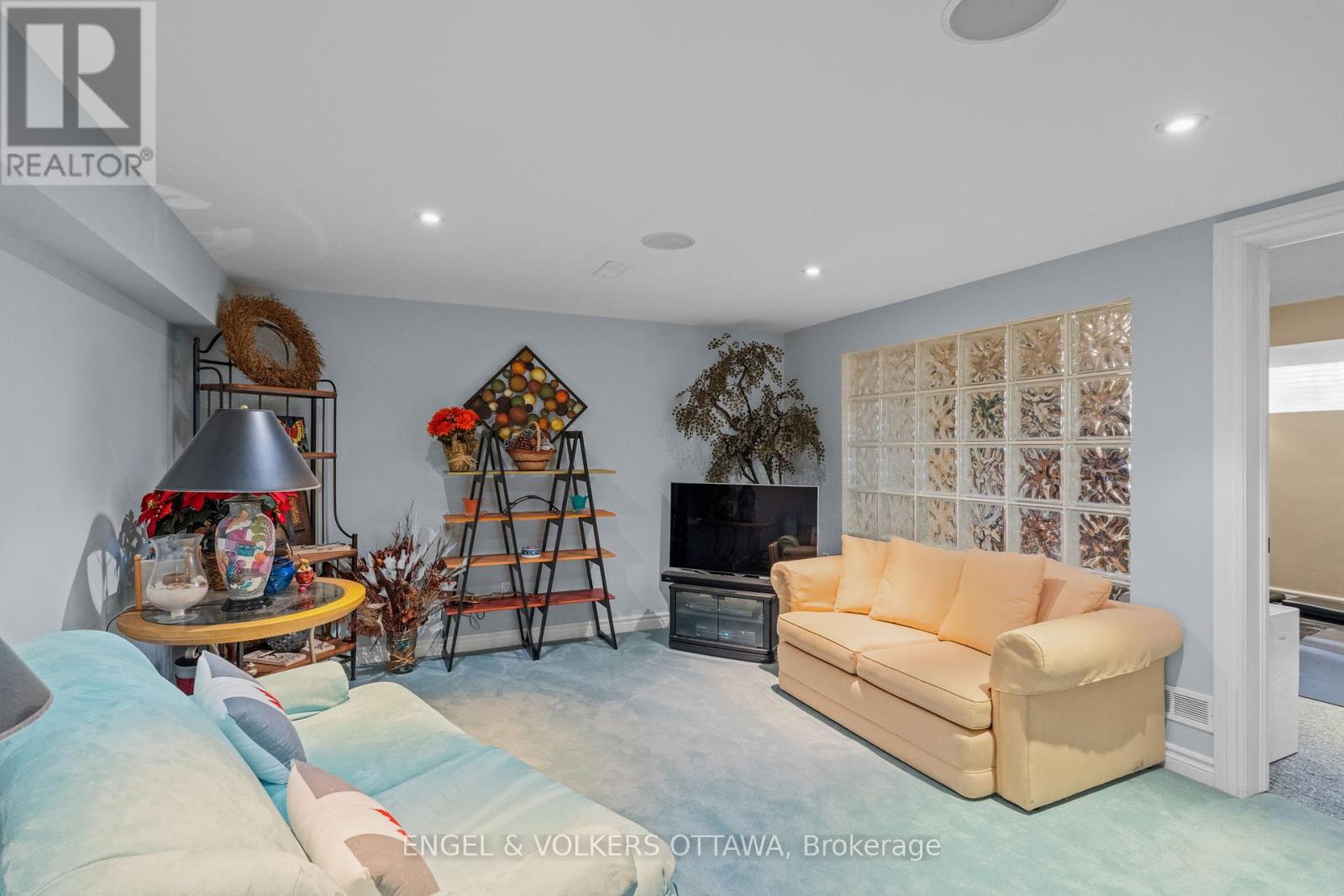 24 Doris Avenue, Ottawa, Ontario  K1T 3W8 - Photo 34 - X12228876