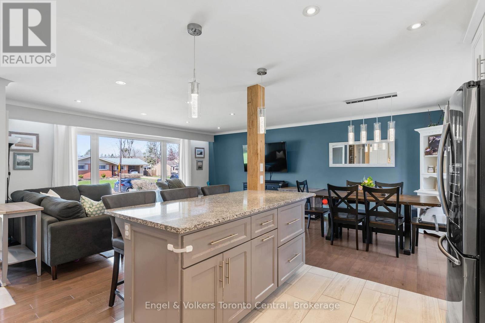 583 6th Street W, Owen Sound, Ontario  N4K 3L2 - Photo 14 - X12118265
