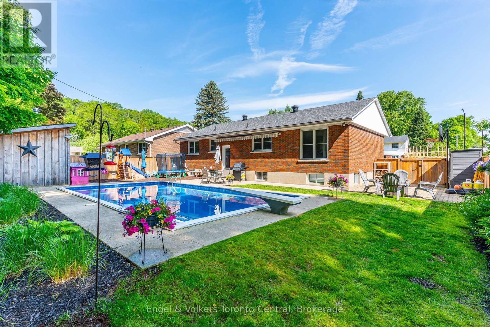 583 6th Street W, Owen Sound, Ontario  N4K 3L2 - Photo 4 - X12118265