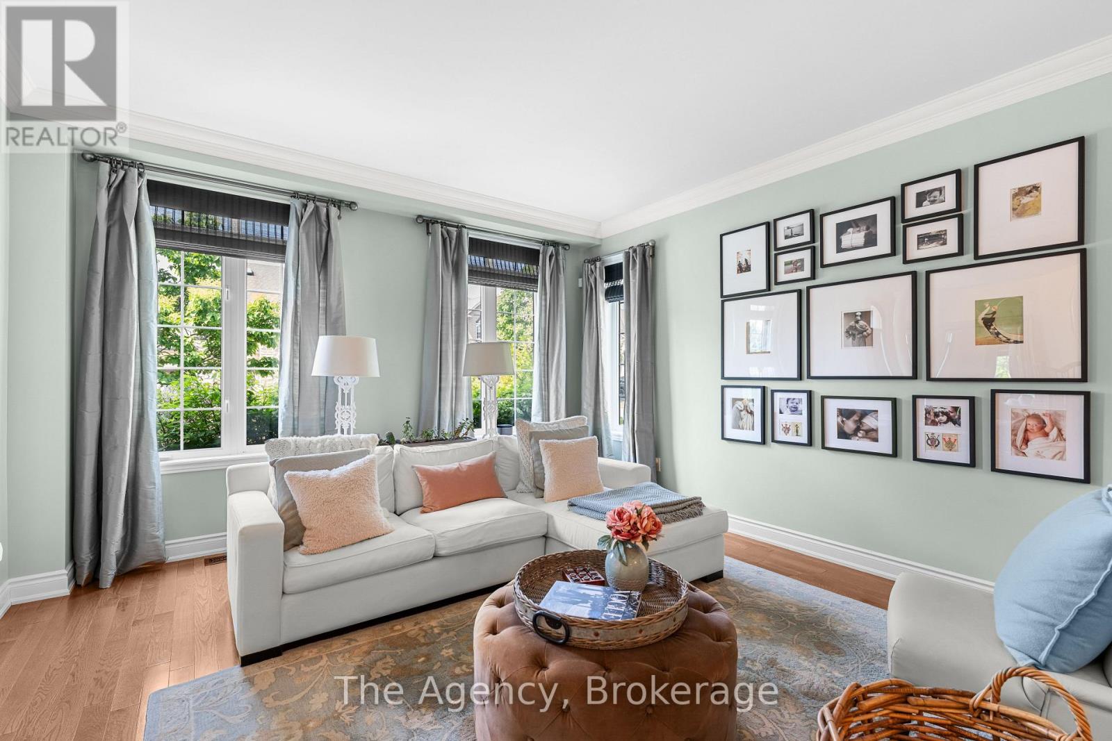 297 Fritillary Street, Oakville, Ontario L6L 6W7 - Photo 14 - W12228939