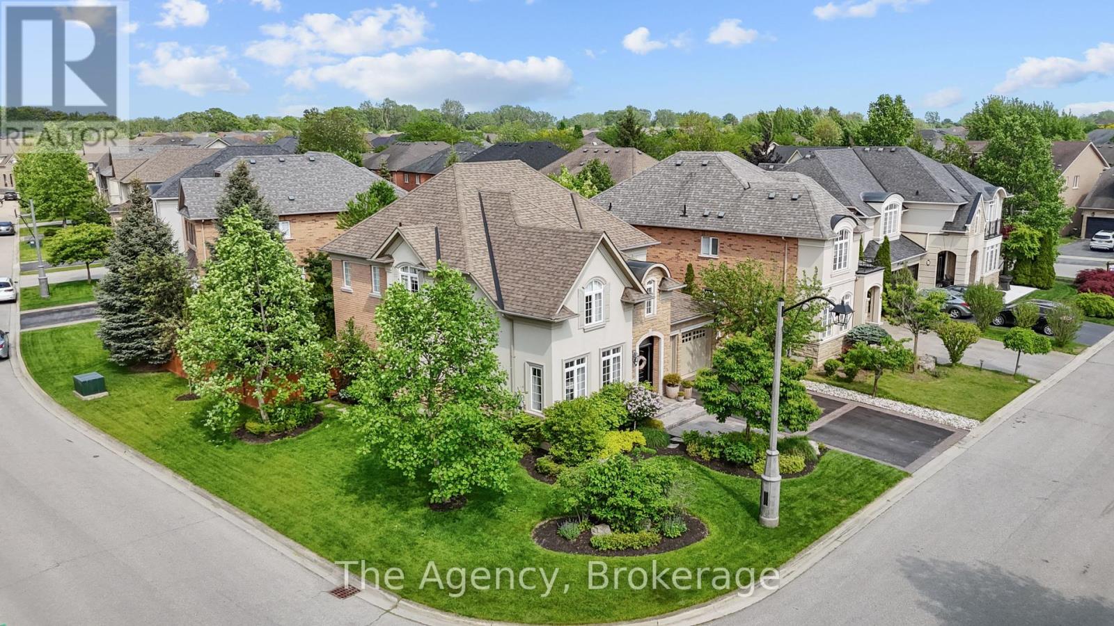 297 Fritillary Street, Oakville, Ontario L6L 6W7 - Photo 48 - W12228939