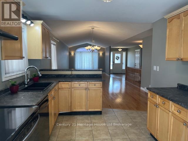 15 Landon Avenue, Norfolk, Ontario  N3Y 5J8 - Photo 11 - X12228931