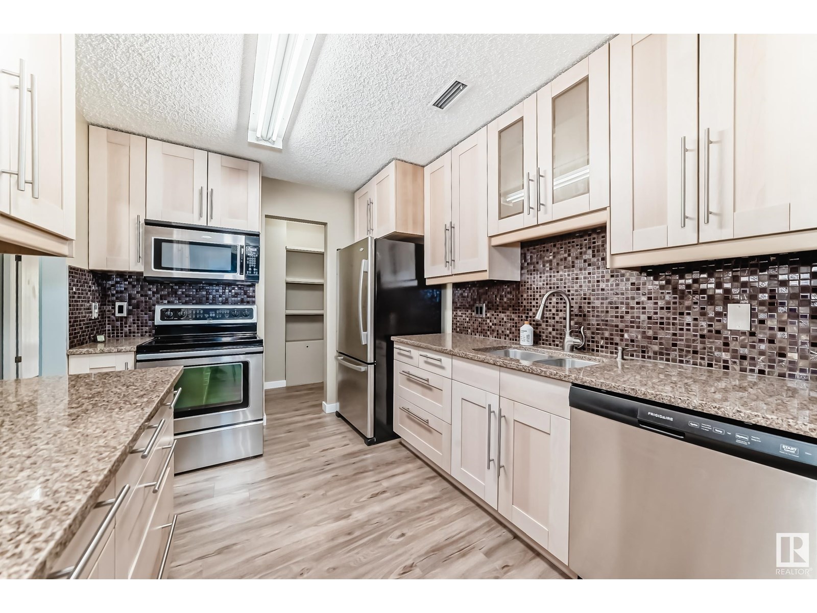 Property at #11 3111 142 AV NW image 4