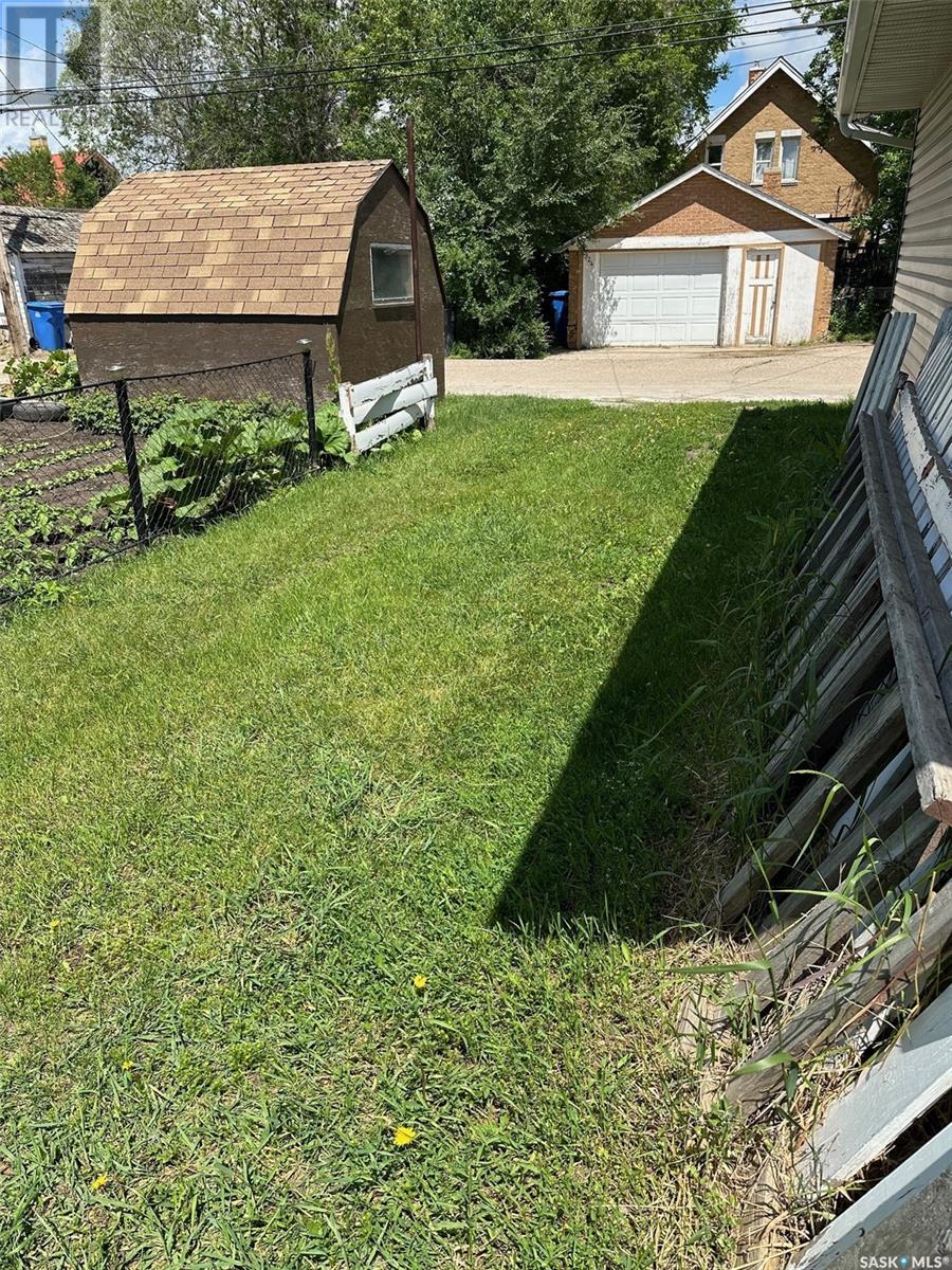 921 3rd Street, Estevan, Saskatchewan S4A 0R2 - Photo 26 - SK009641