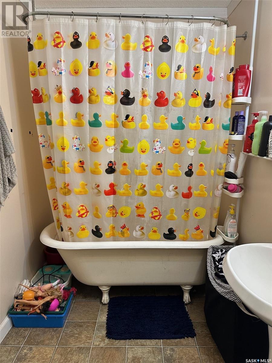 921 3rd Street, Estevan, Saskatchewan S4A 0R2 - Photo 9 - SK009641