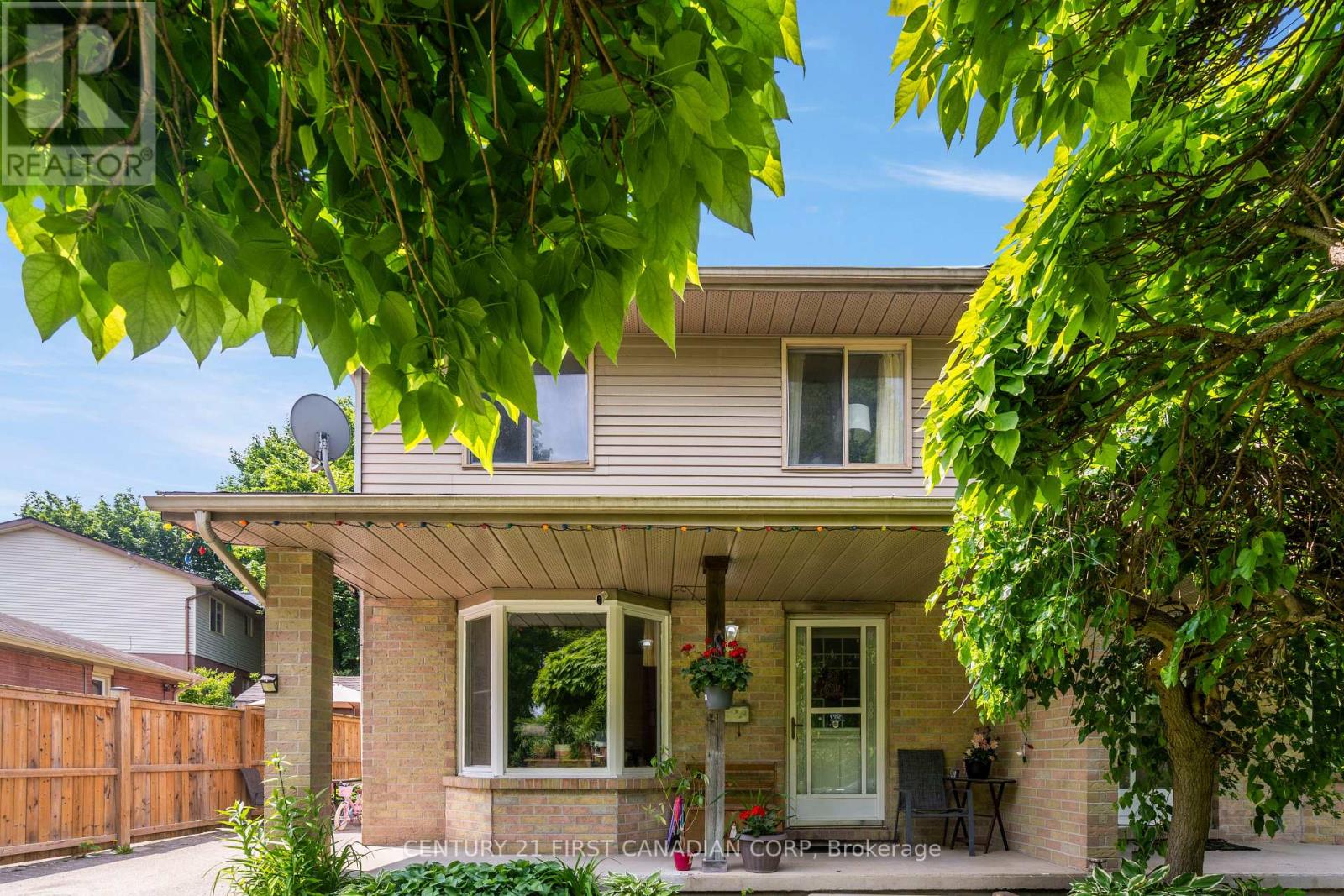 Property at 139 KIMBERLEY AVENUE image 2