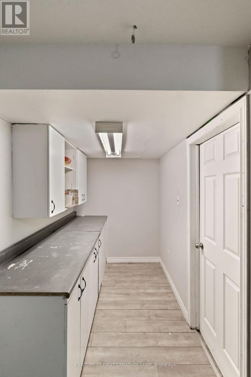 139 Kimberley Avenue, London South (South J), Ontario  N5Z 4Z2 - Photo 31 - X12229168