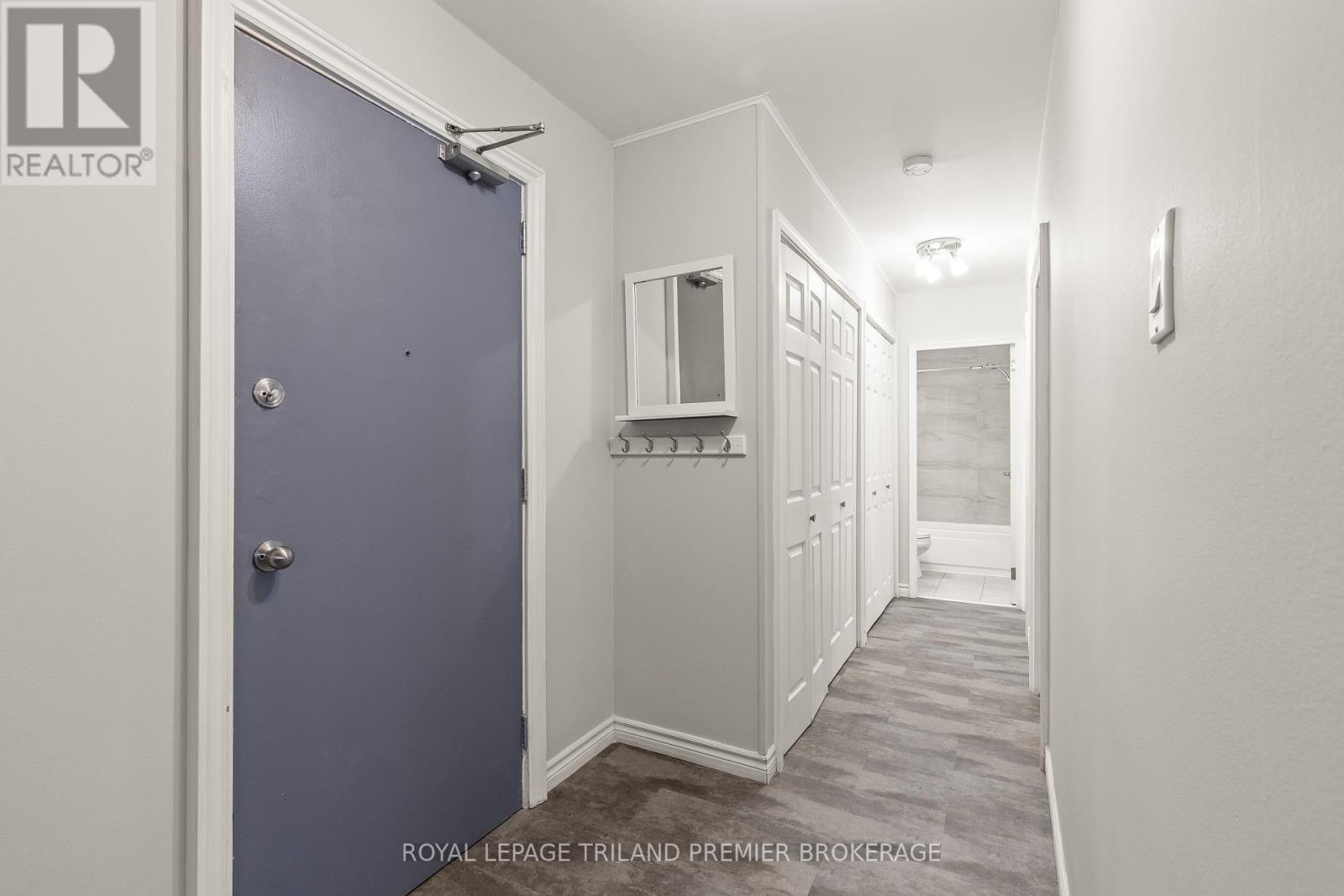 Property at 109 - 1176 HAMILTON ROAD image 3