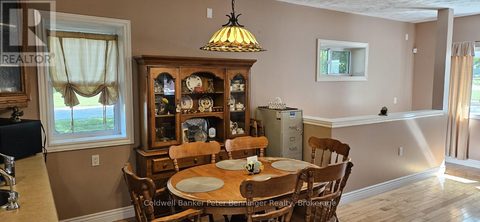 594 William Street N, West Grey, Ontario  N0G 1R0 - Photo 12 - X12229170