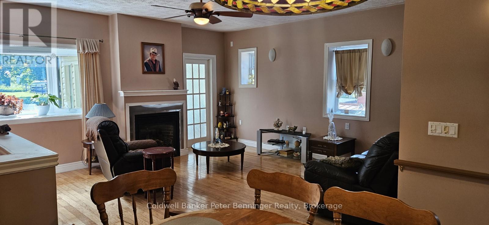 594 William Street N, West Grey, Ontario  N0G 1R0 - Photo 14 - X12229170