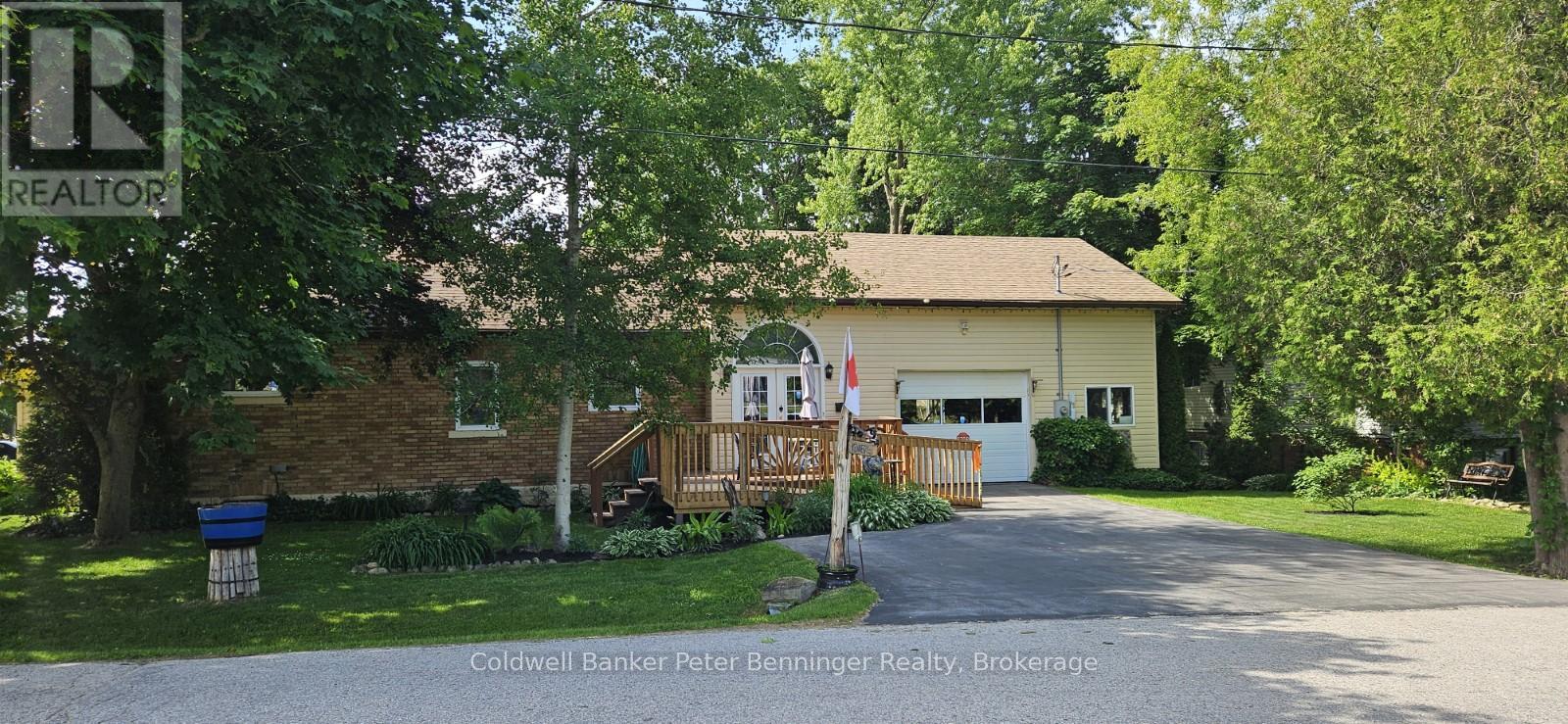 594 William Street N, West Grey, Ontario  N0G 1R0 - Photo 2 - X12229170