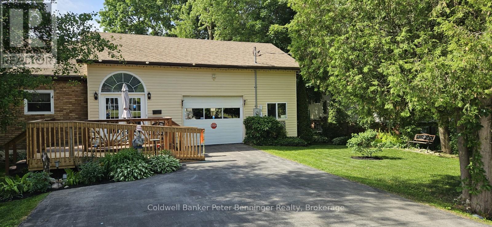 594 William Street N, West Grey, Ontario  N0G 1R0 - Photo 3 - X12229170