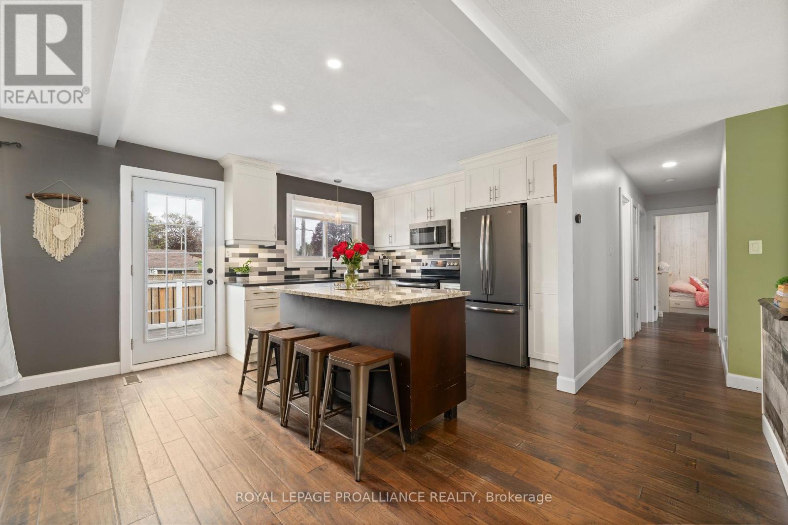 Property at 24 EDGEVIEW DRIVE image 5