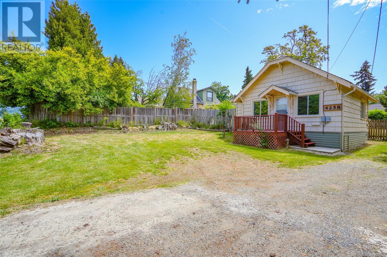 Property at 4258 Johnston Rd image 3
