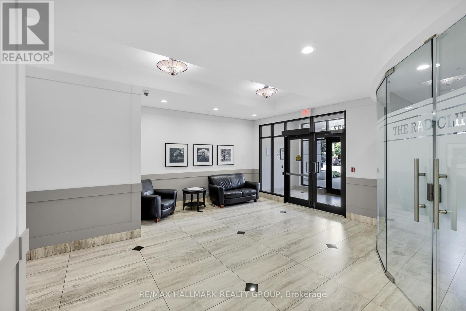 Property at 604 - 327 BREEZEHILL AVENUE S image 5