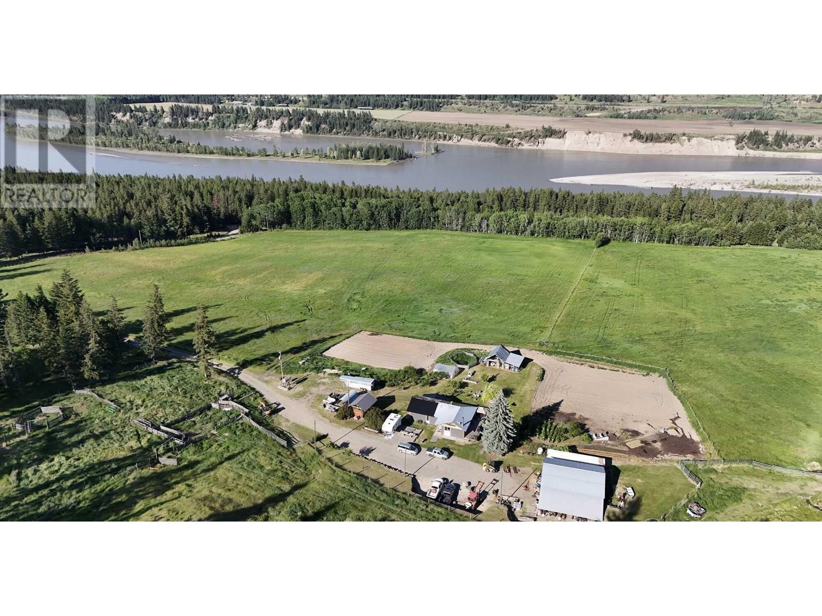 10281 Lee Road, Williams Lake, British Columbia  V2J 6R6 - Photo 1 - R3017104