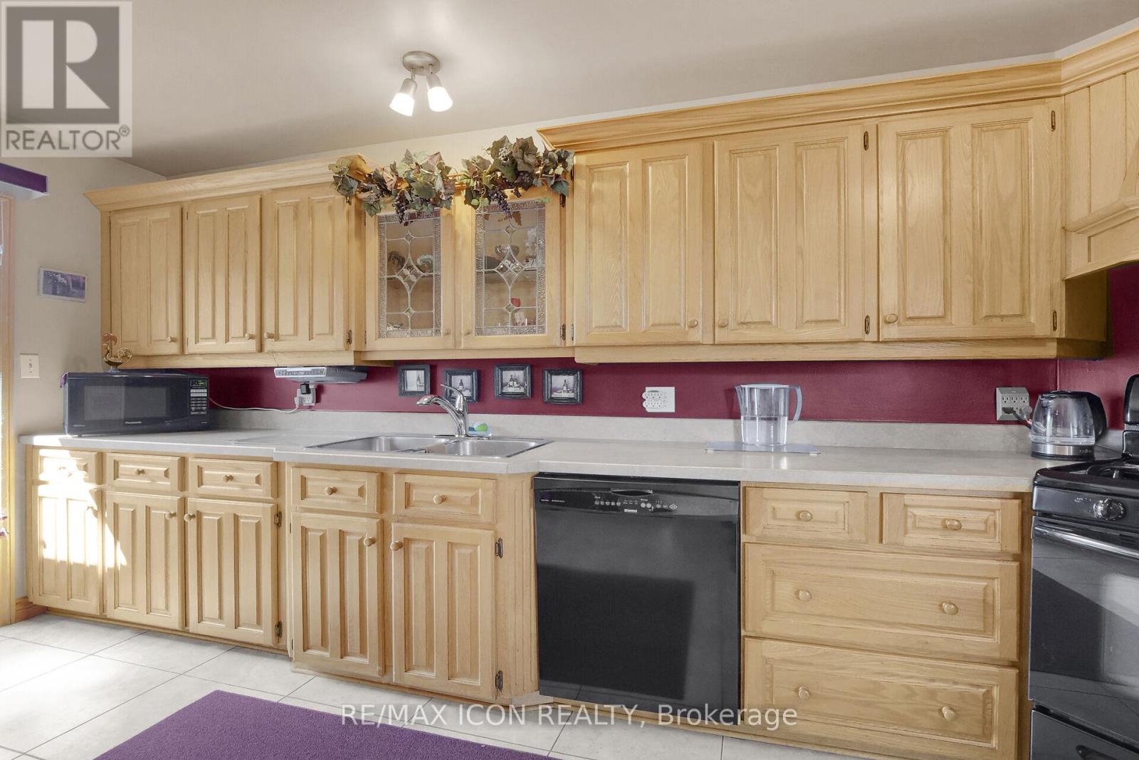 21 Lunn Lane, Dutton/dunwich, Ontario  N0L 2M0 - Photo 17 - X12226134