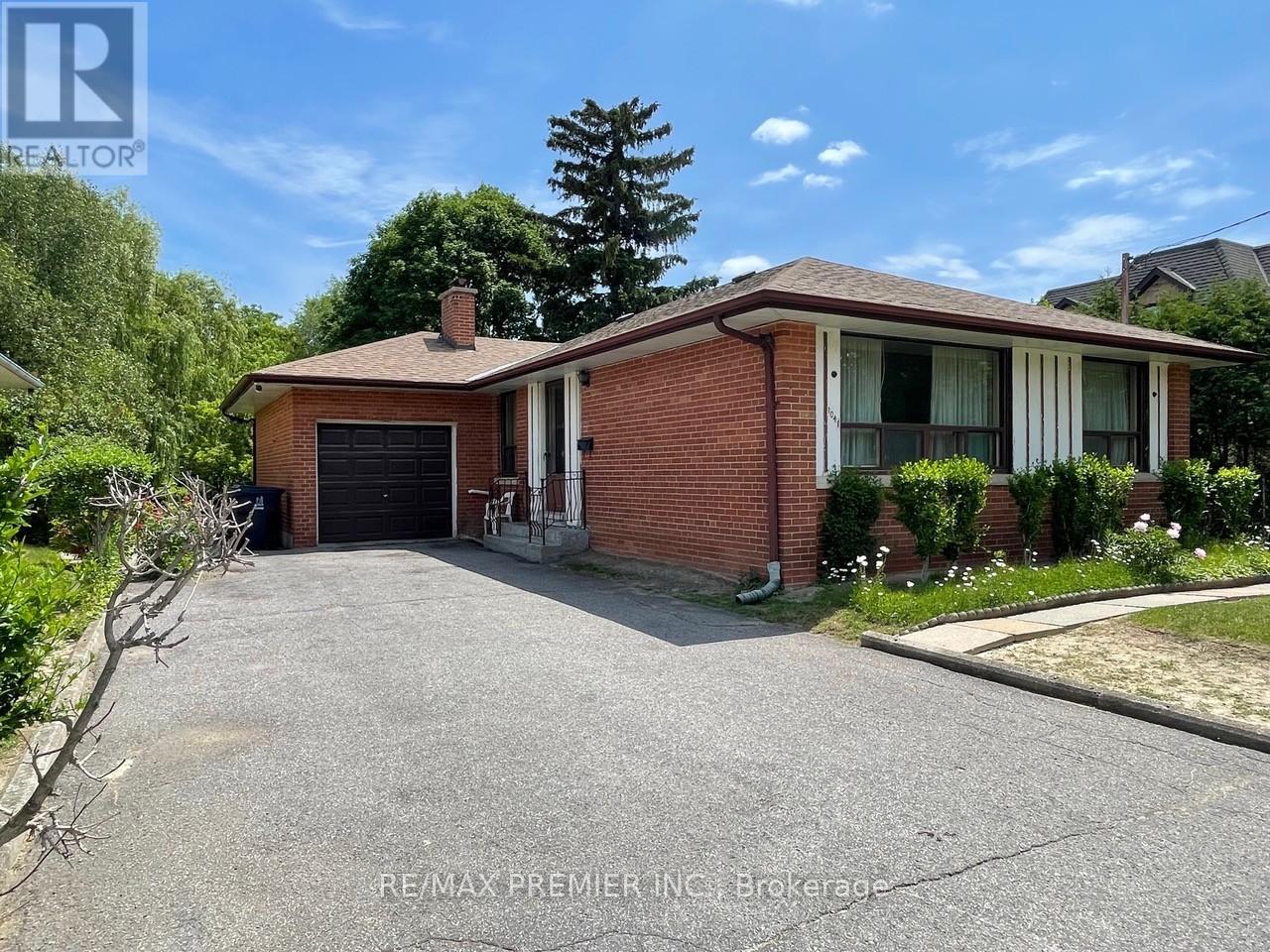 Property at 1041 WILLOWDALE AVENUE image 1