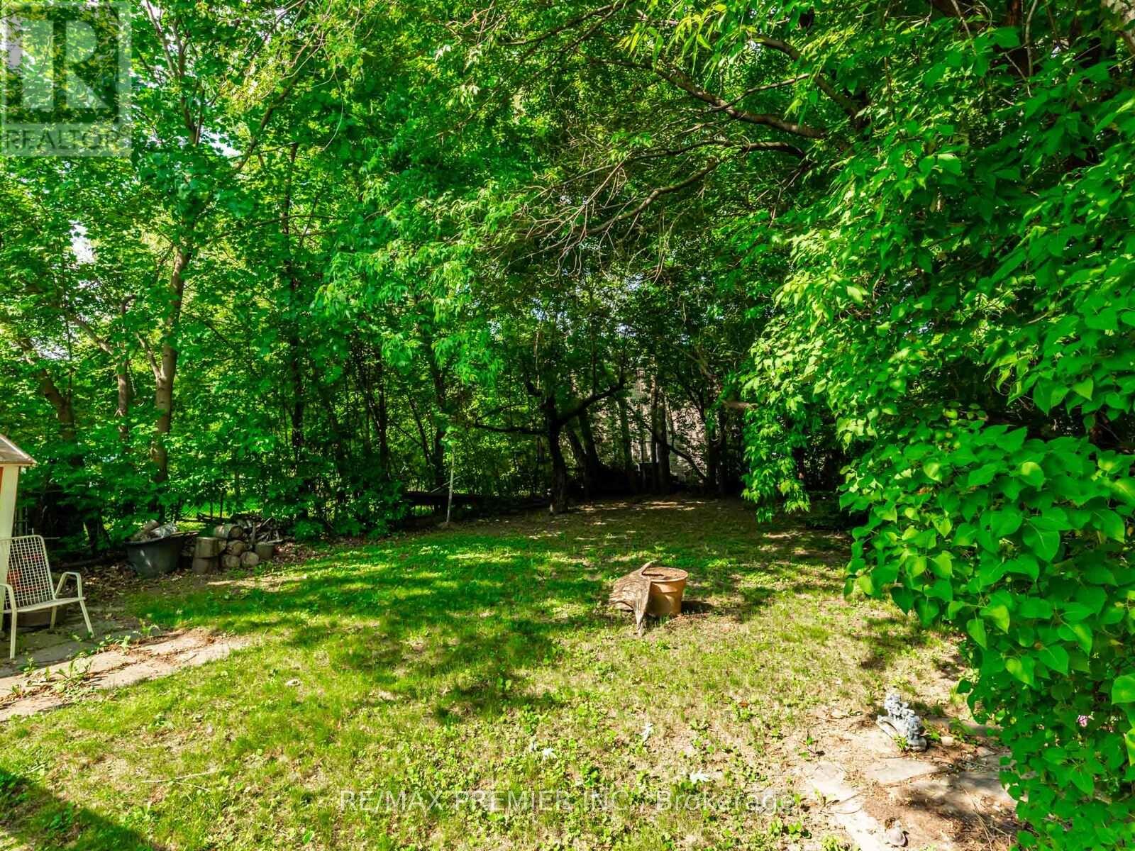 16 Goddard Street, Toronto (Bathurst Manor), Ontario  M3H 5C6 - Photo 21 - C12228857