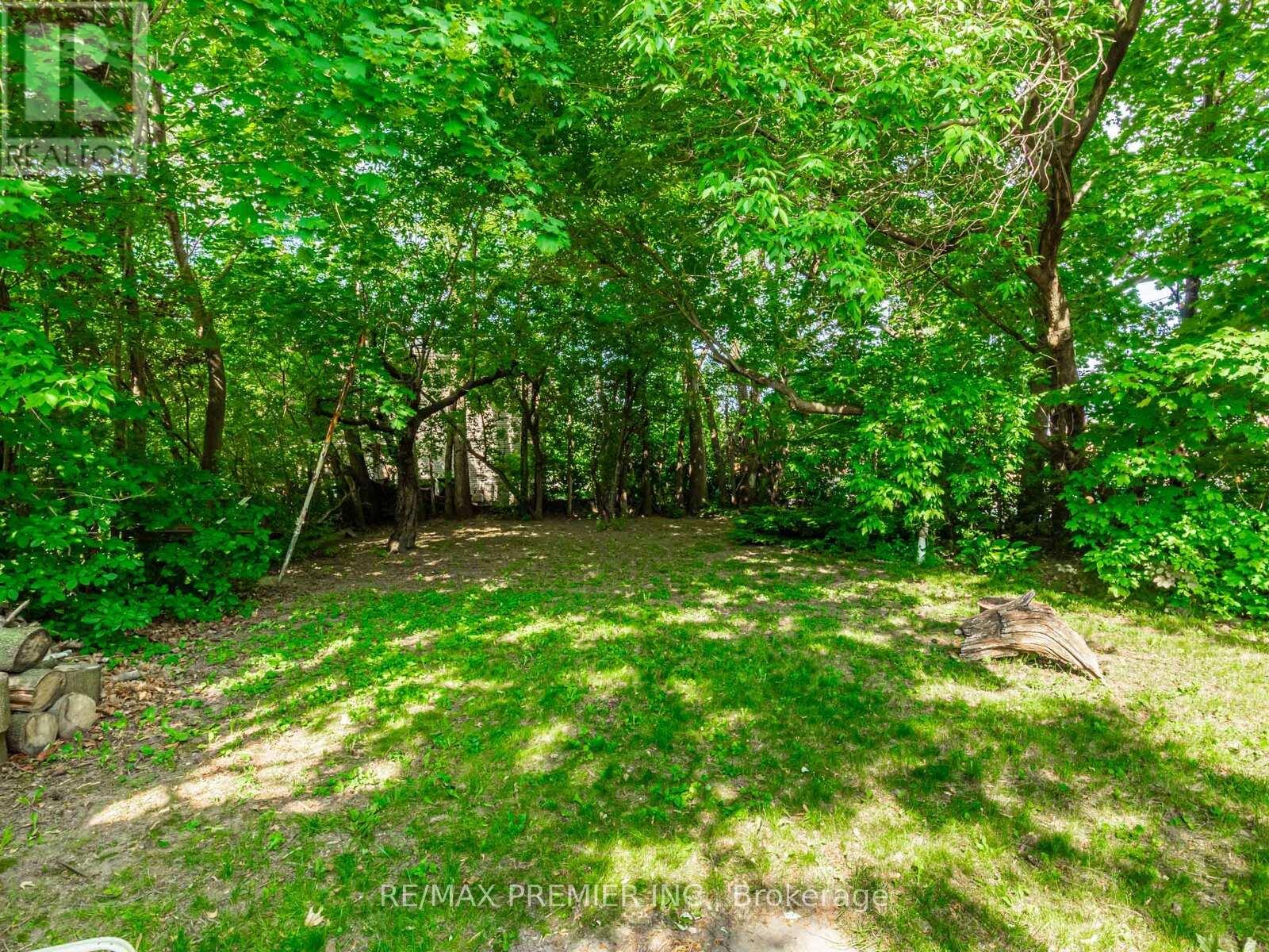 16 Goddard Street, Toronto (Bathurst Manor), Ontario  M3H 5C6 - Photo 24 - C12228857