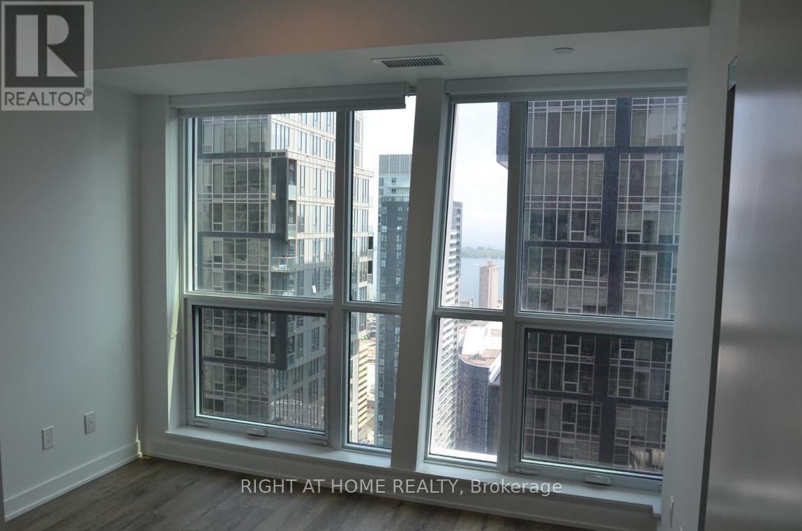 4303 - 327 King Street W, Toronto (Waterfront Communities), Ontario  M5V 0W7 - Photo 13 - C12229021