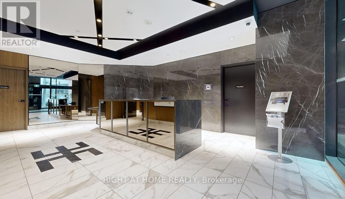 4303 - 327 King Street W, Toronto (Waterfront Communities), Ontario  M5V 0W7 - Photo 18 - C12229021